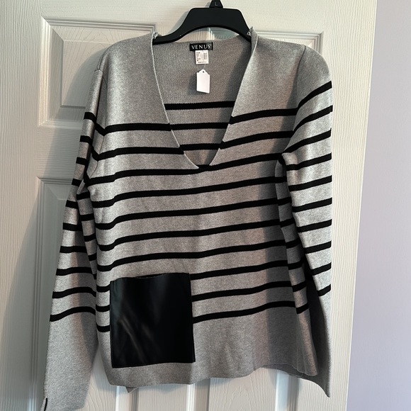 6 women’s sweaters, M\L - Picture 11 of 14